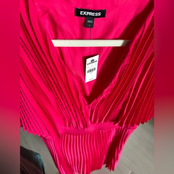 NWT Express Pleated V-Neck Midi Dress in Energy Pink - Picture 7 of 8
